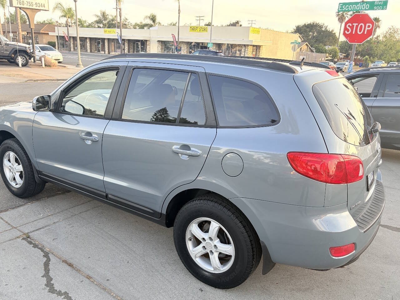 Used 2008 Hyundai Santa Fe GLS FWD image 5