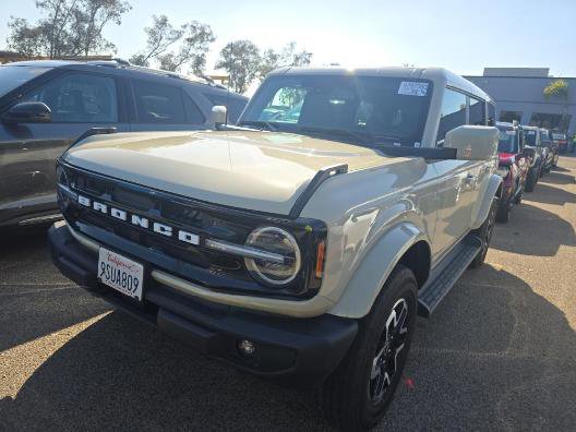 Used 2025 Ford Bronco Outer Banks AWD/4WD image 1