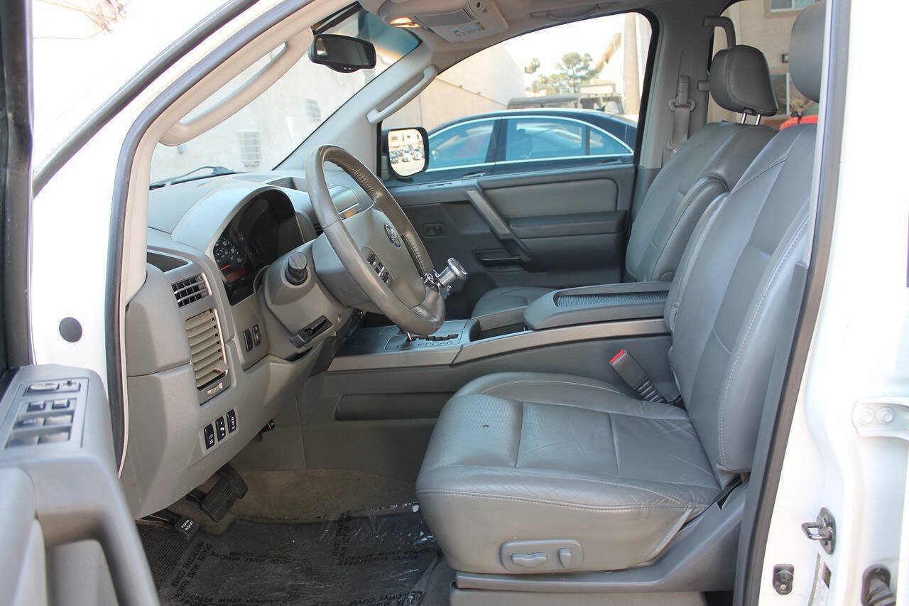 Used 2005 Nissan Armada SE w/ (S01) Journey Pkg (SE) AWD/4WD image 21