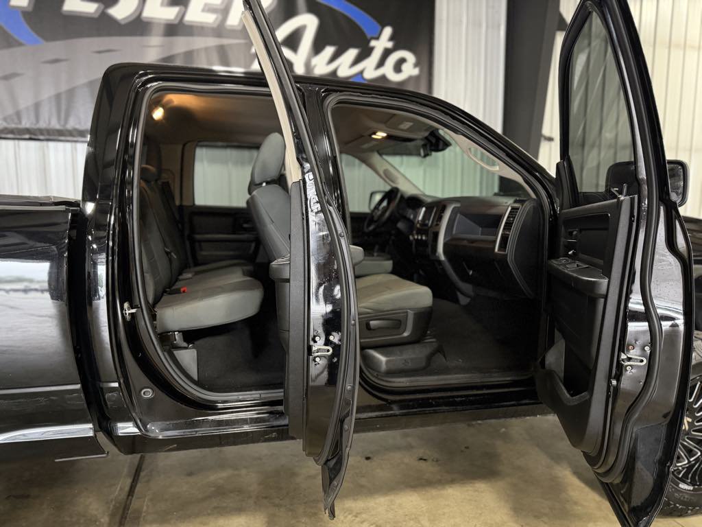 Used 2014 RAM 1500 Express AWD/4WD image 37