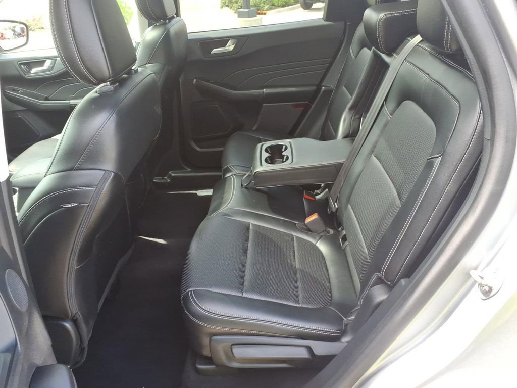 Used 2021 Ford Escape Titanium AWD/4WD image 28