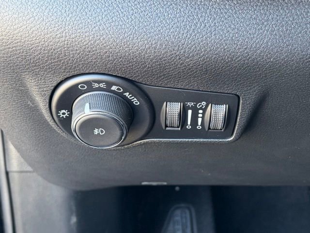 New 2026 Jeep Compass Limited image 25