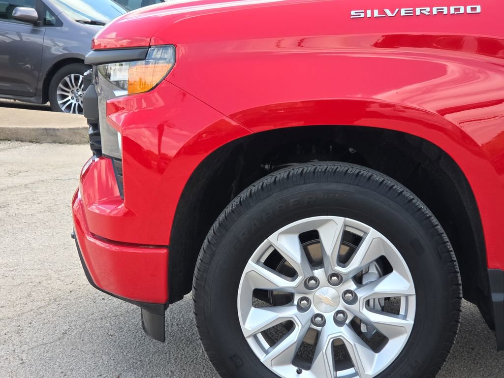 Used 2024 Chevrolet Silverado 1500 Custom image 5