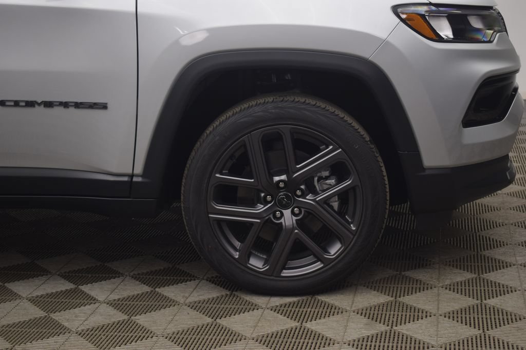 New 2026 Jeep Compass Limited w/ Sun, Sound & Navigation Group AWD/4WD image 7