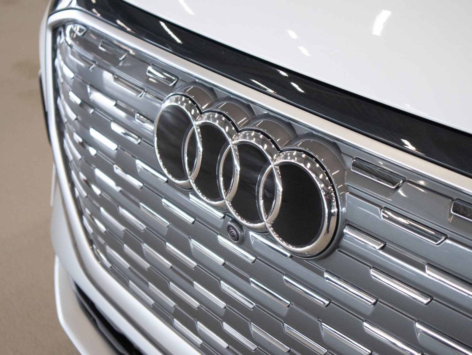 Used 2025 Audi Q4 e-tron Premium Plus w/ Premium Plus AWD/4WD image 34