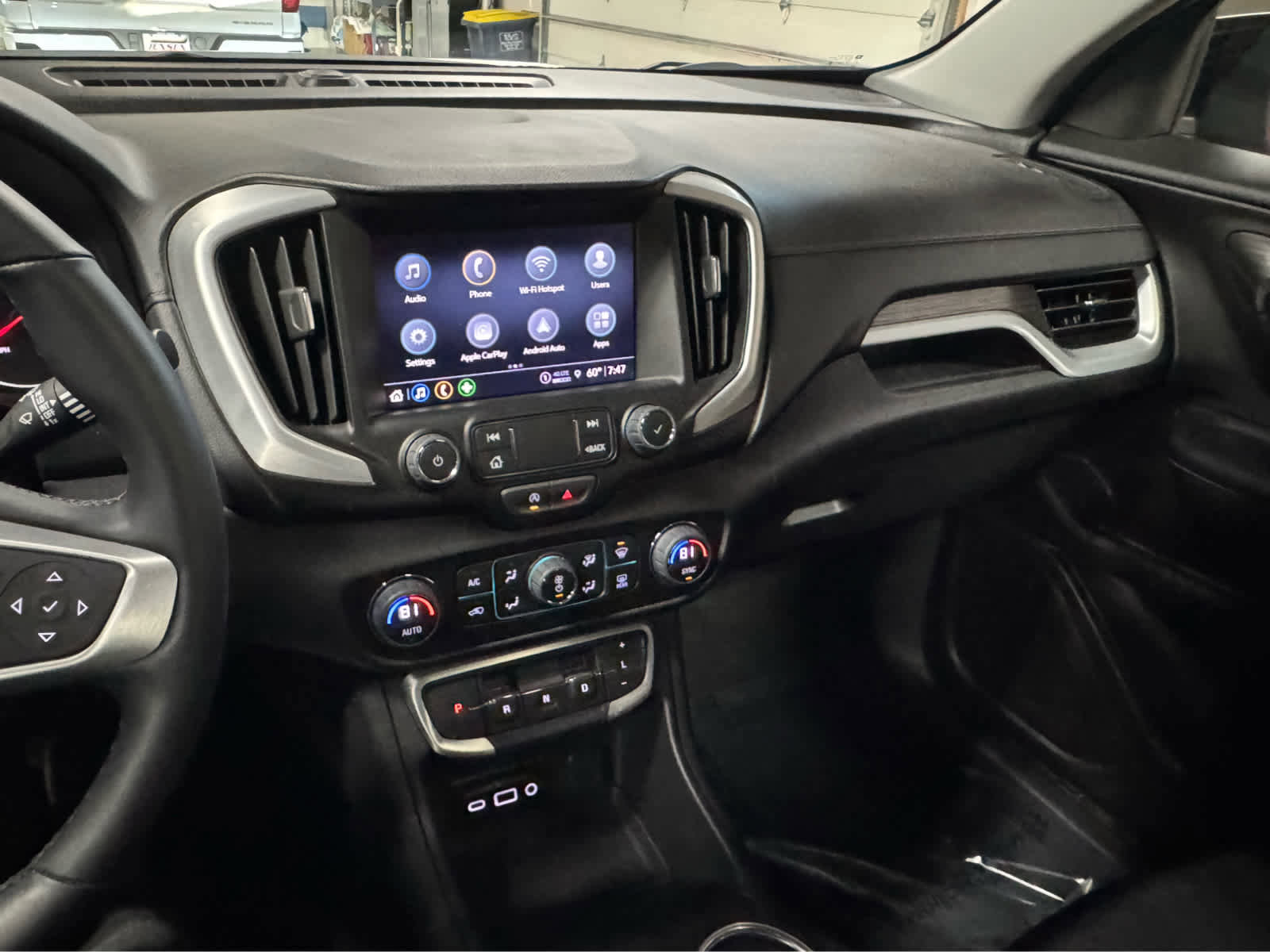 Certified 2024 GMC Terrain SLT w/ Elevation Edition image 19