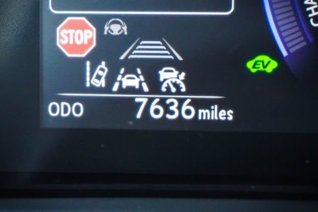 Certified 2025 Lexus UX 300h FWD w/ Accessory Package (Z2) image 9