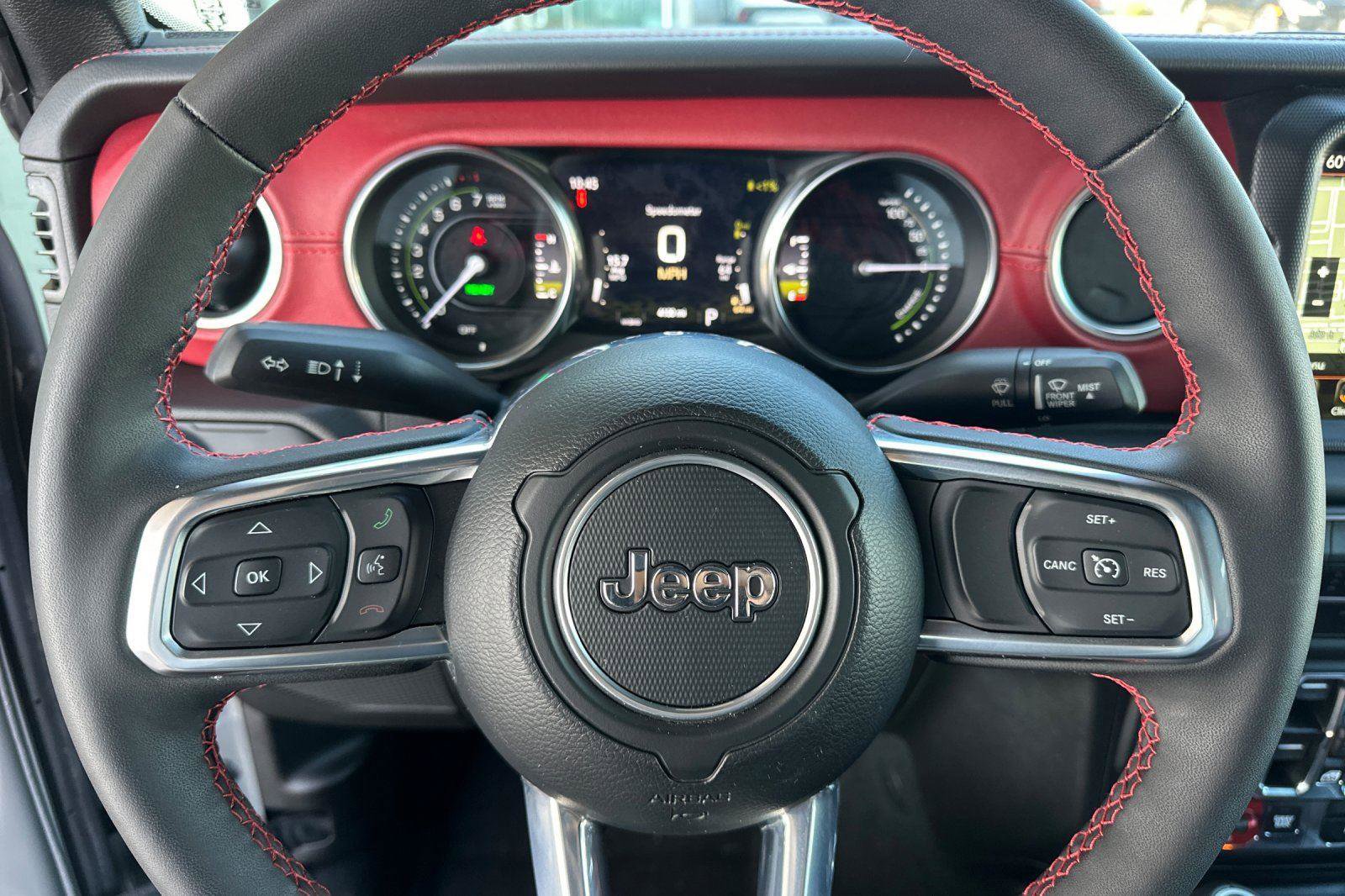 Used 2023 Jeep Wrangler Unlimited Rubicon 4xe image 26