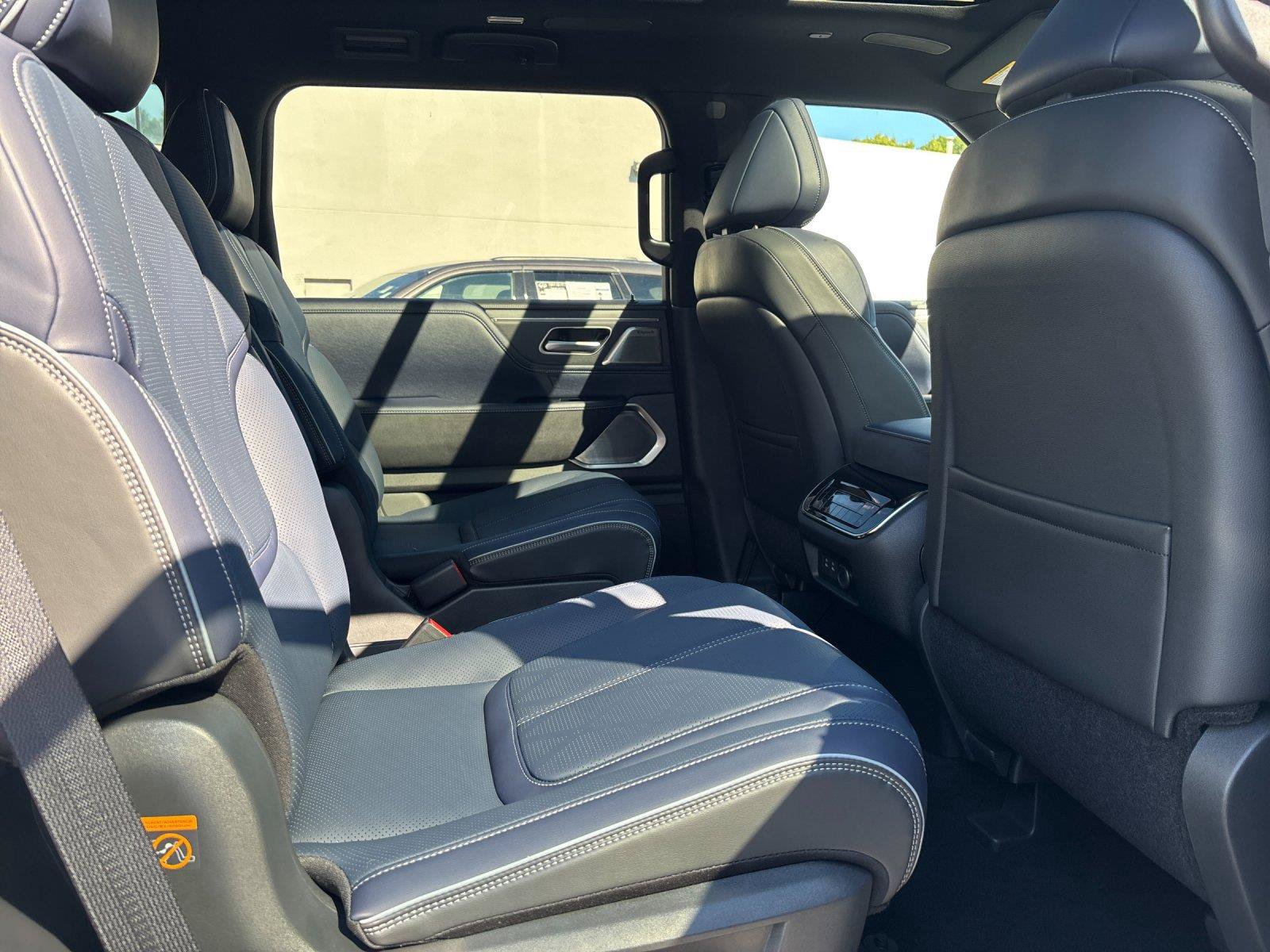 New 2027 INFINITI QX80 Sensory AWD/4WD image 38