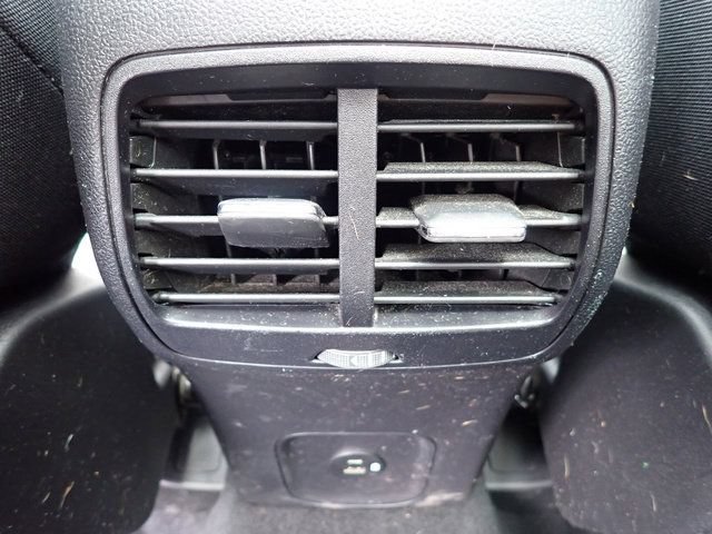 Used 2022 Ford Escape SE w/ SE Sport Appearance Package AWD/4WD image 19