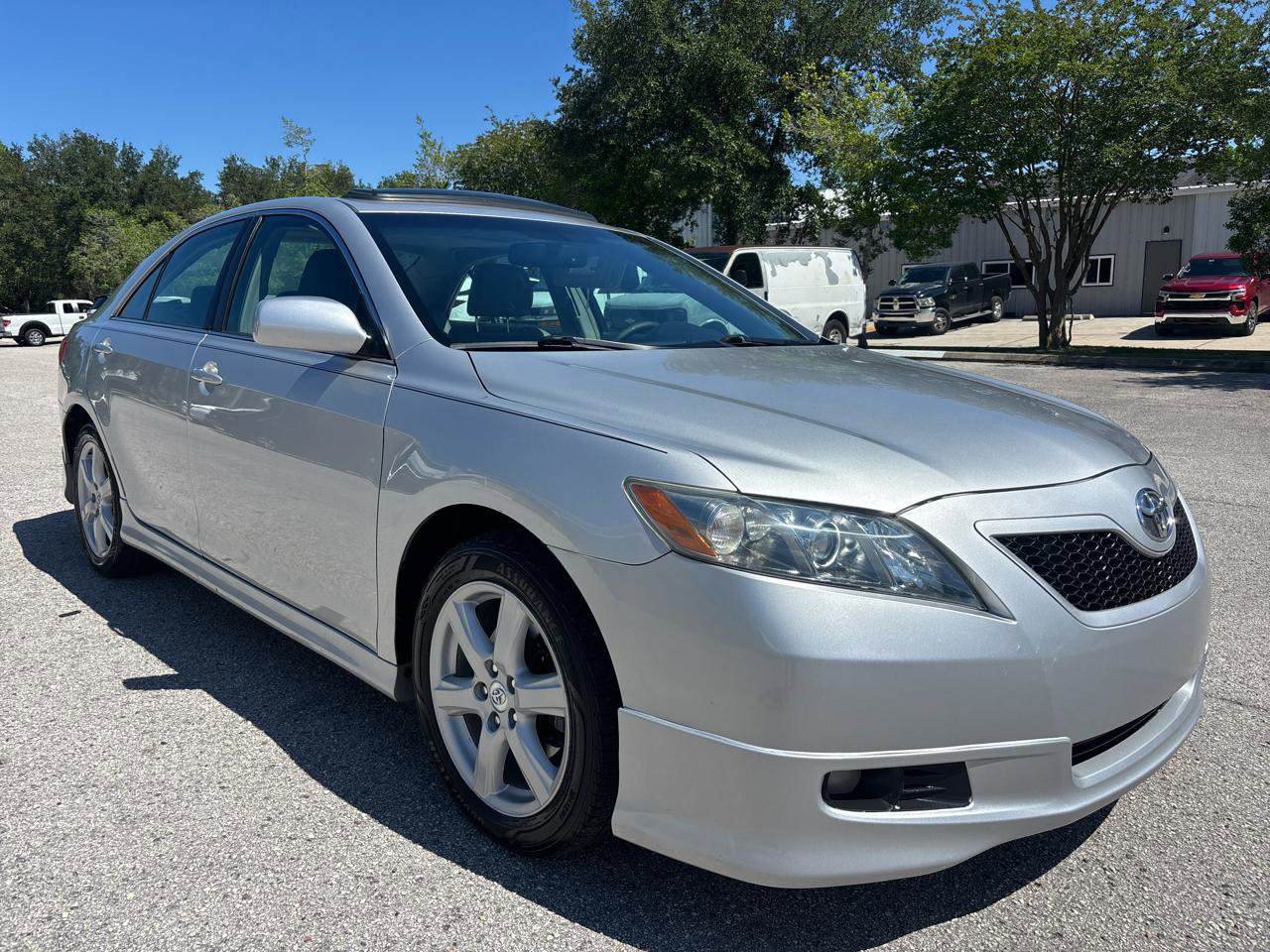 Used 2008 Toyota Camry SE FWD image 4