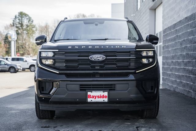 Used 2025 Ford Expedition Active image 3