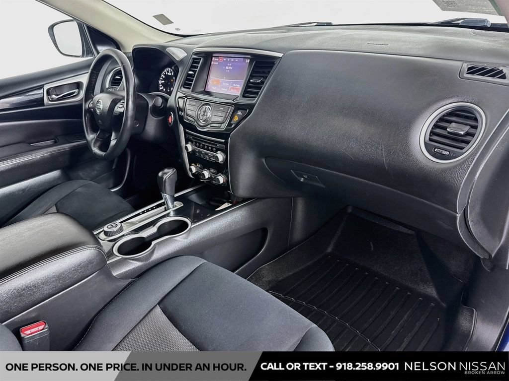 Used 2019 Nissan Pathfinder SV AWD/4WD image 27