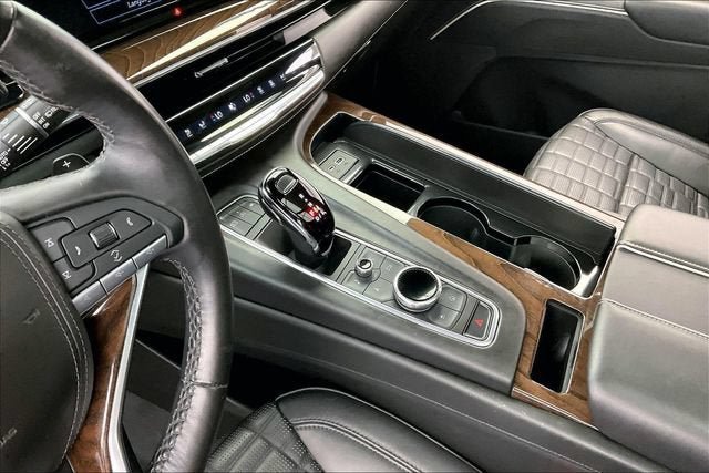 Used 2023 Cadillac Escalade Sport Platinum AWD/4WD image 16