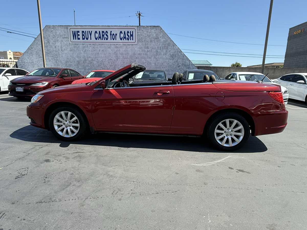 Used 2011 Chrysler 200 Touring w/ Cold Weather Group FWD image 13
