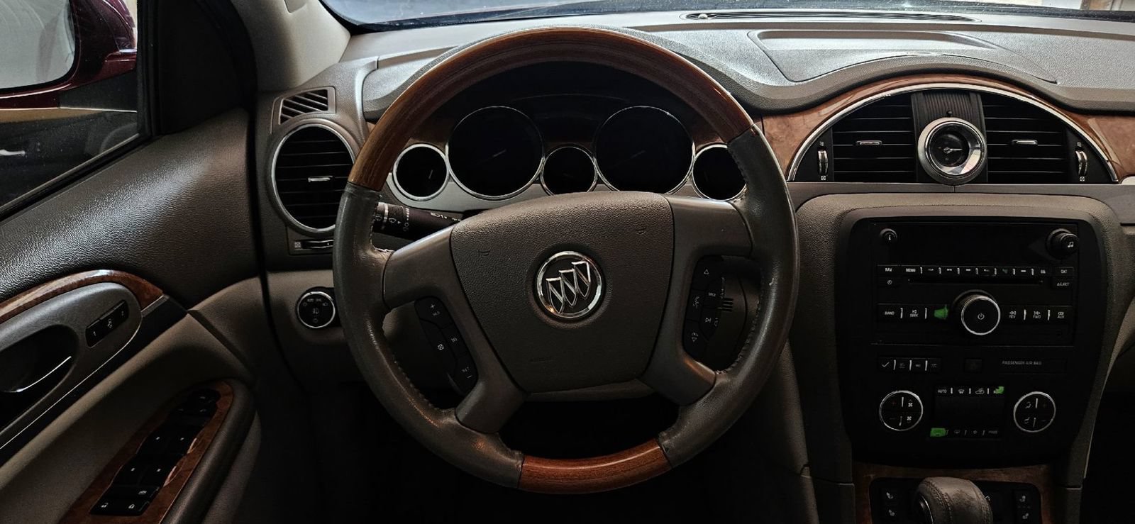 Used 2012 Buick Enclave Leather AWD/4WD image 10