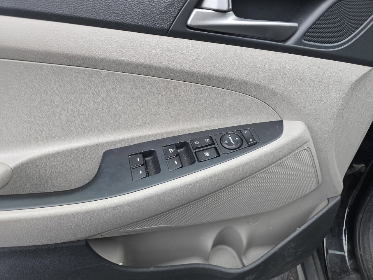 Used 2018 Hyundai Tucson SEL image 15