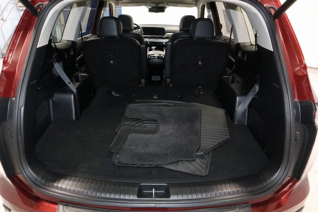 Used 2023 Kia Telluride EX w/ EX Captain's Chair Package image 16