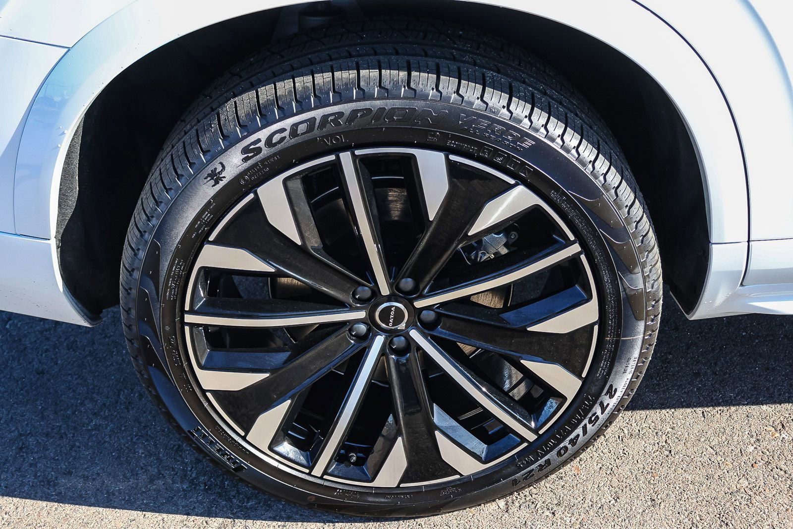 New 2026 Volvo XC90 T8 Plus w/ Protection Package Premier image 12