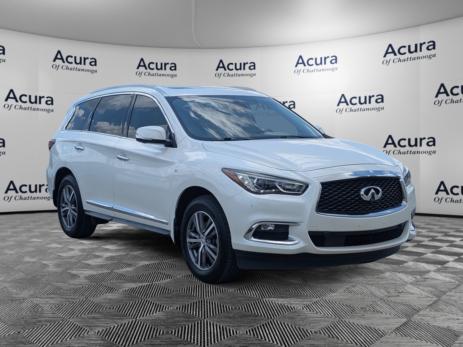 Used 2020 INFINITI QX60 Luxe w/ Essential Package AWD/4WD image 2
