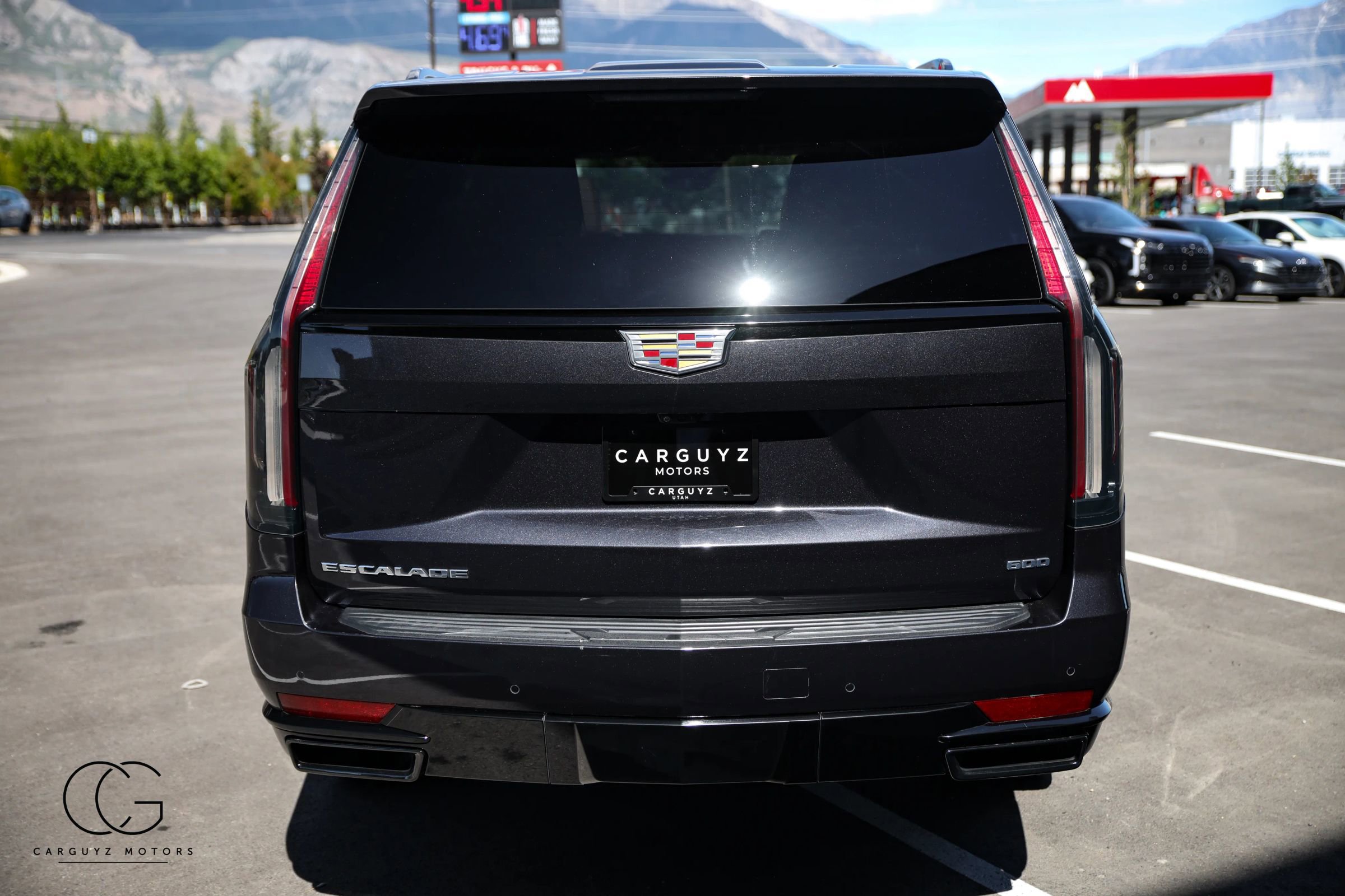 Used 2023 Cadillac Escalade ESV Sport w/ Touring Package AWD/4WD image 14