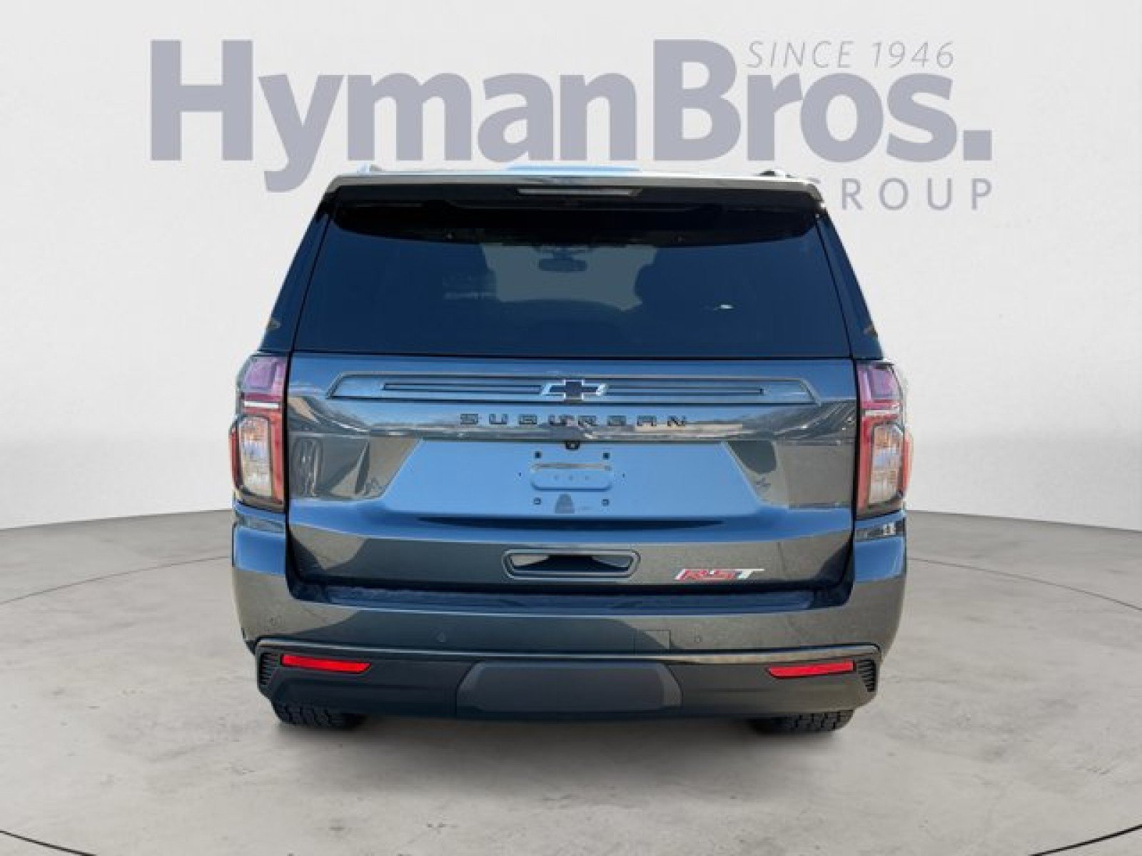 Used 2021 Chevrolet Suburban RST AWD/4WD image 4