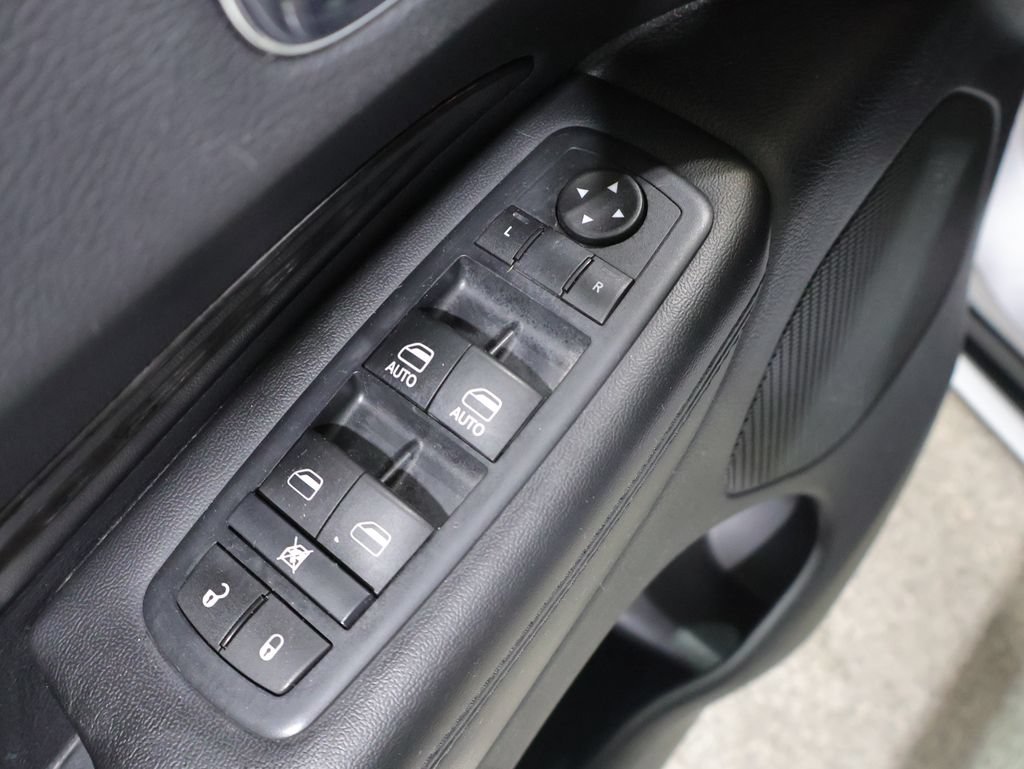 Used 2016 Dodge Durango Limited w/ Nav & Power Liftgate Group AWD/4WD image 14