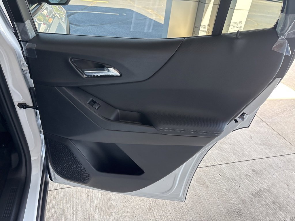 New 2026 Chevrolet Equinox LT w/ Convenience Package II image 25