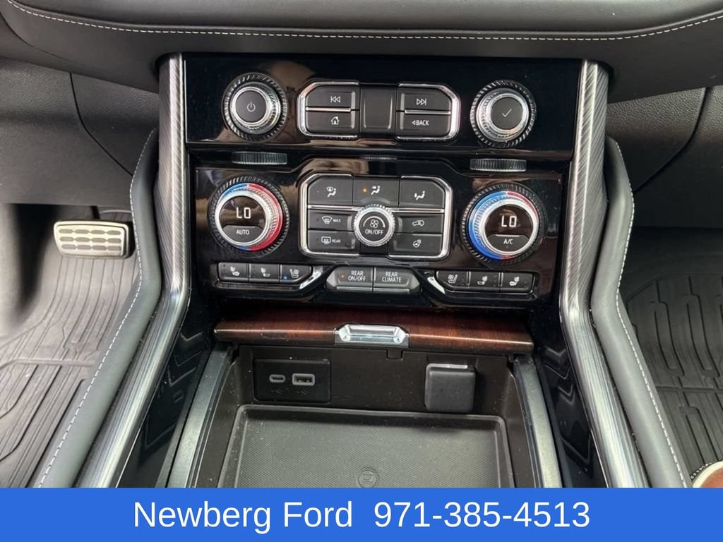 Used 2024 GMC Yukon XL Denali Ultimate AWD/4WD image 23