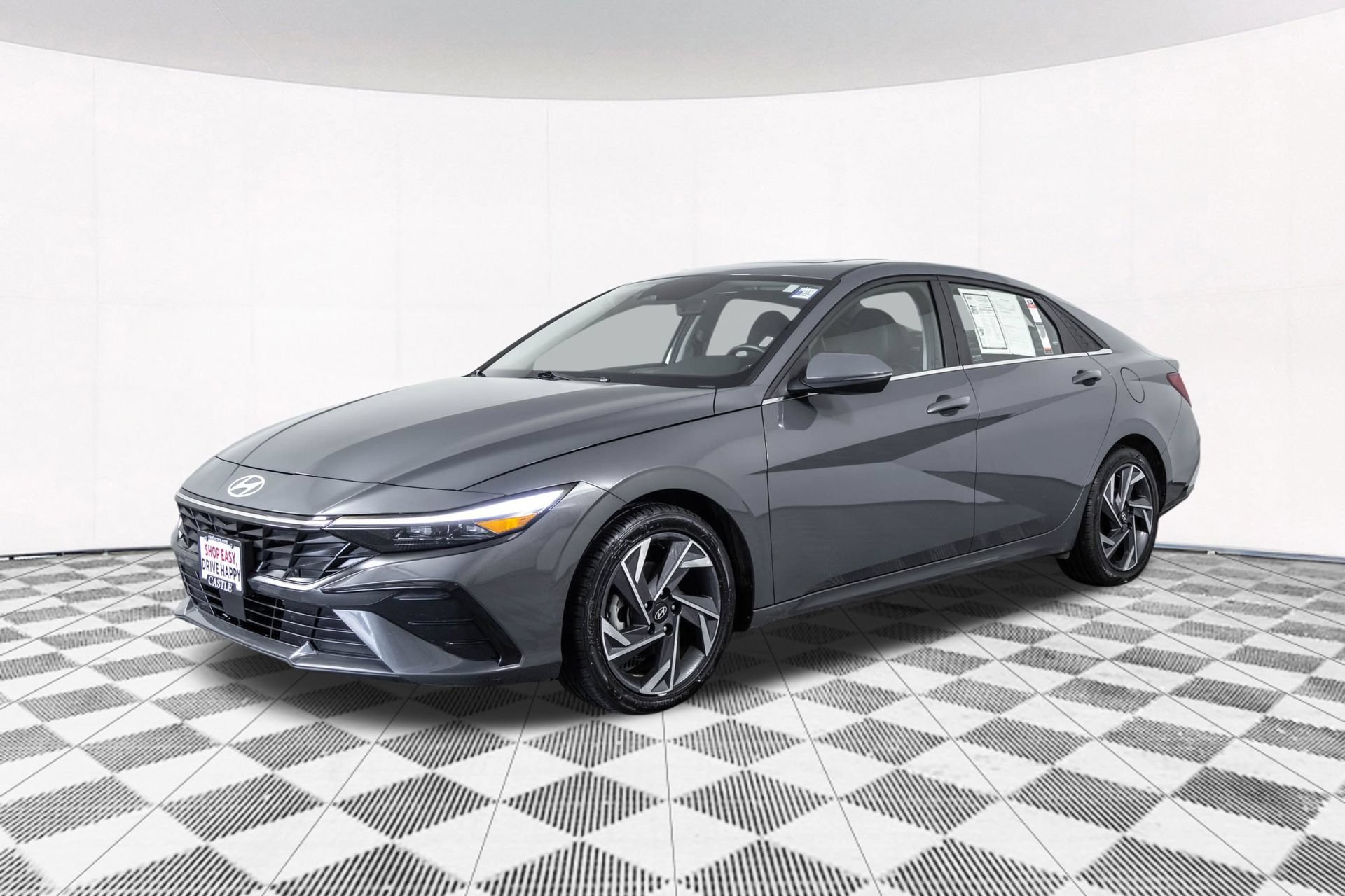 Used 2025 Hyundai Elantra Limited FWD image 14