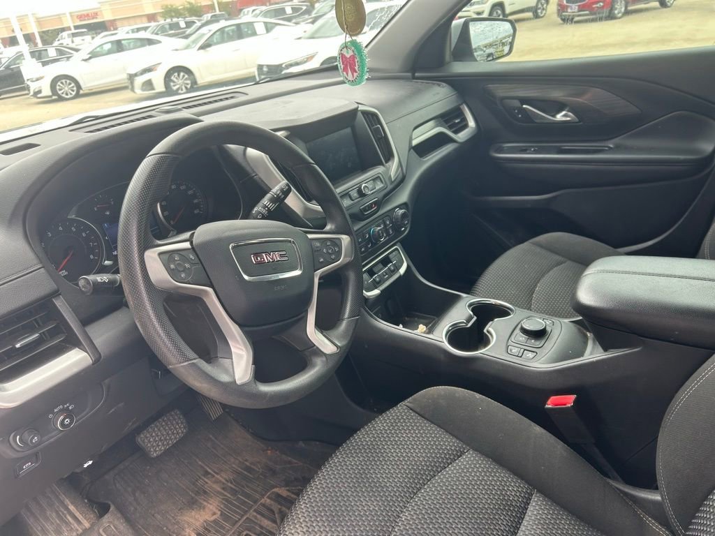 Used 2022 GMC Terrain SLE w/ Driver Convenience Package FWD image 4