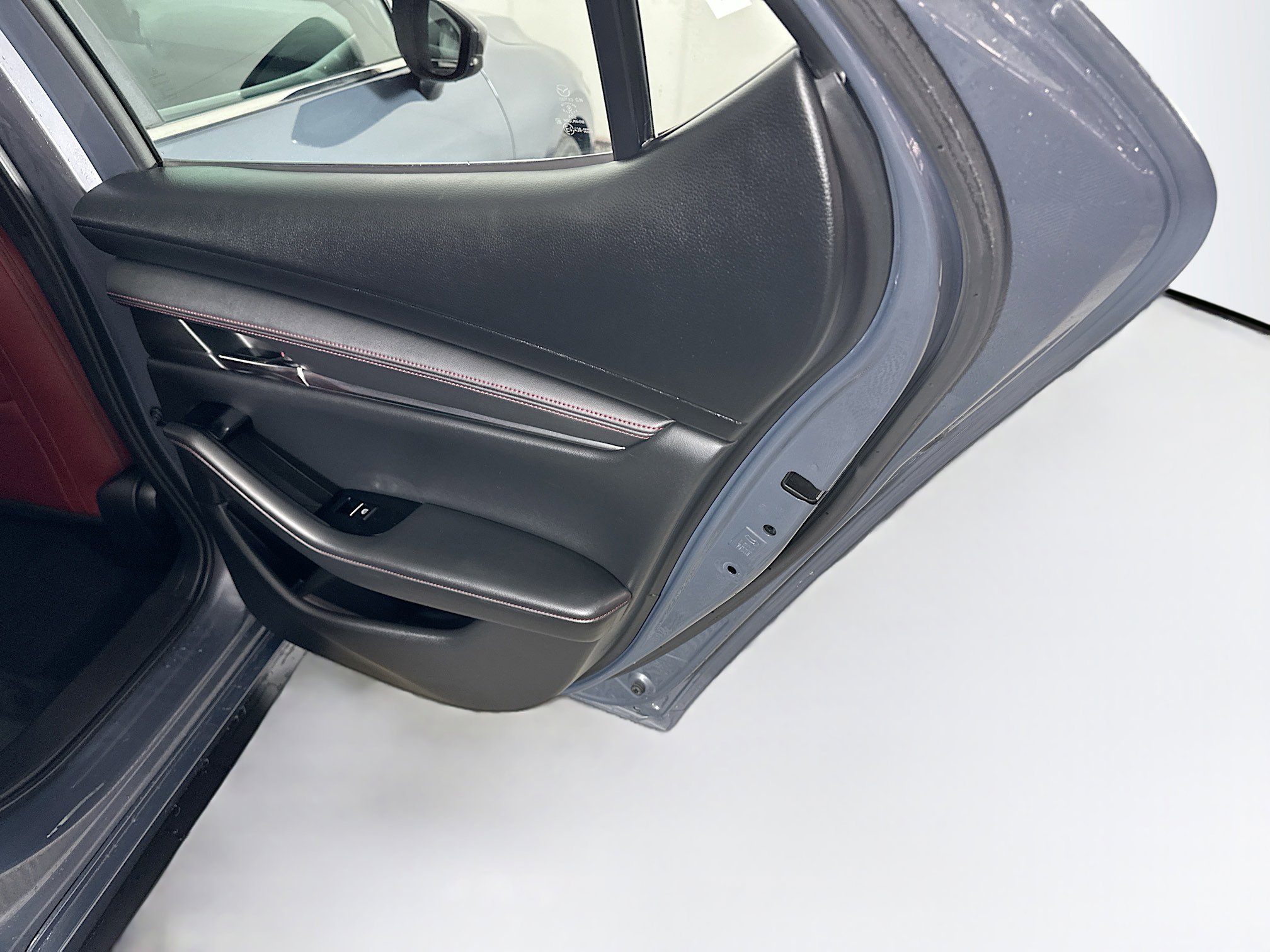 Used 2024 MAZDA MAZDA3 s image 31