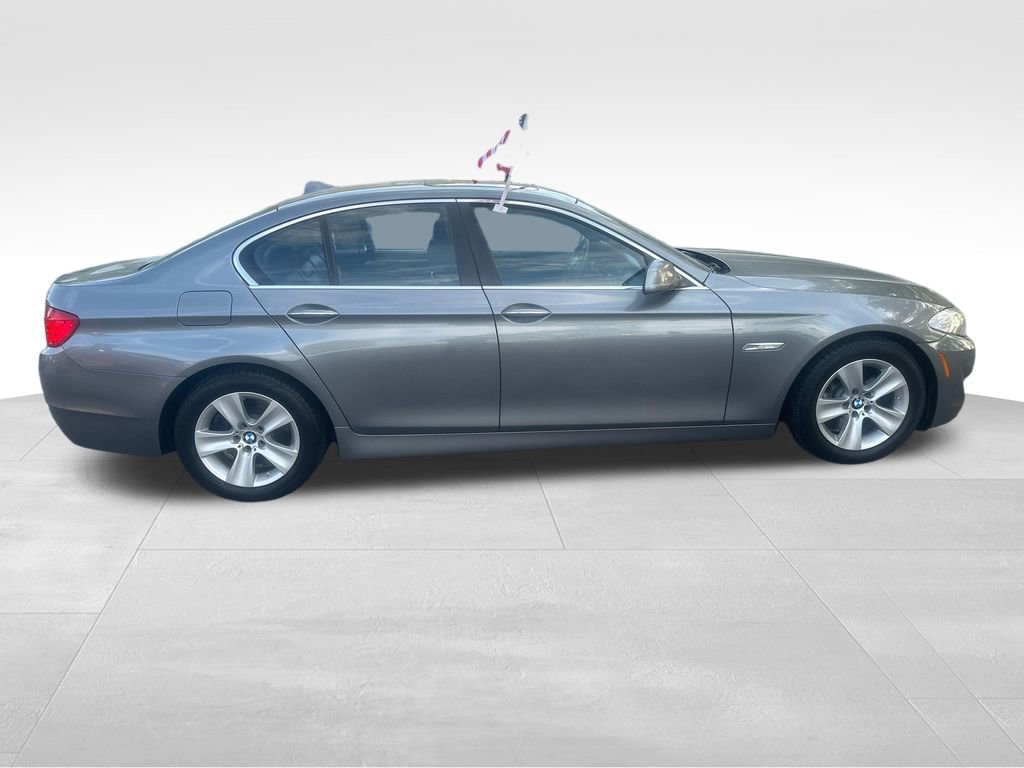 Used 2011 BMW 528i Sedan image 25