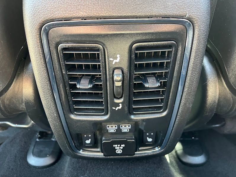 Used 2021 Jeep Grand Cherokee Limited w/ Luxury Group II image 42