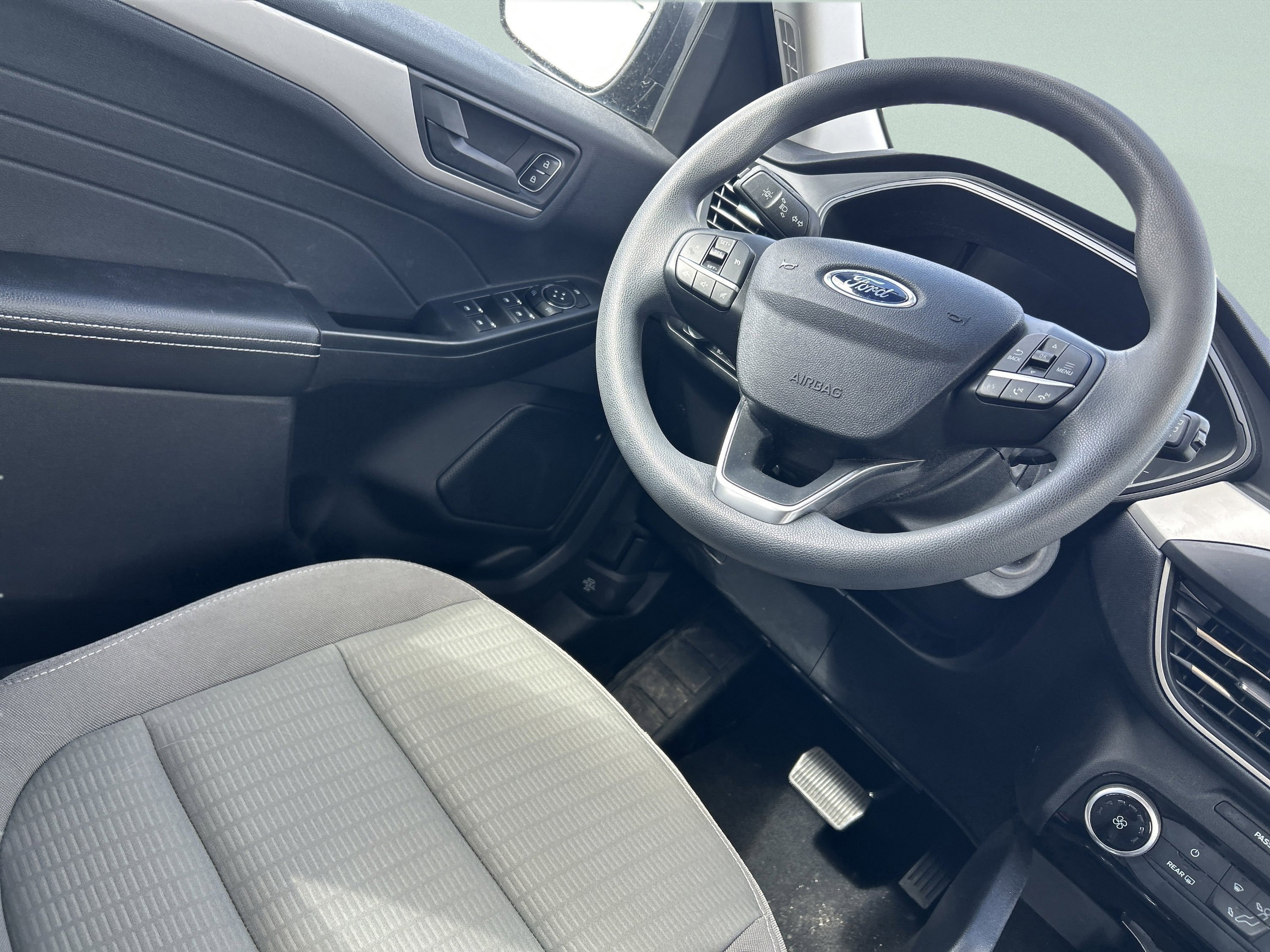 Used 2022 Ford Escape S AWD/4WD image 2