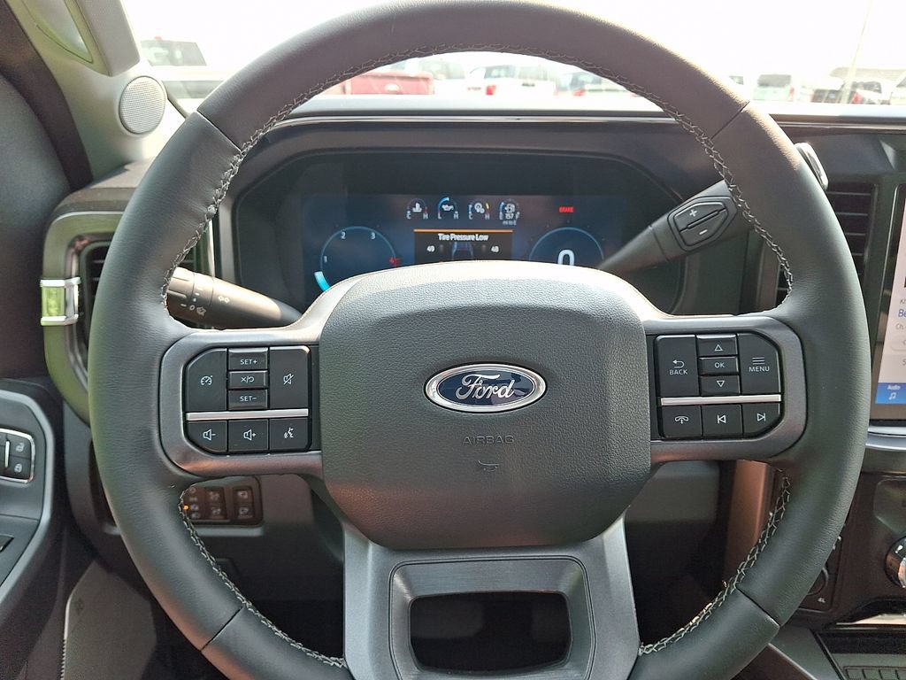 New 2026 Ford F250 Lariat w/ Black Appearance Package AWD/4WD image 14