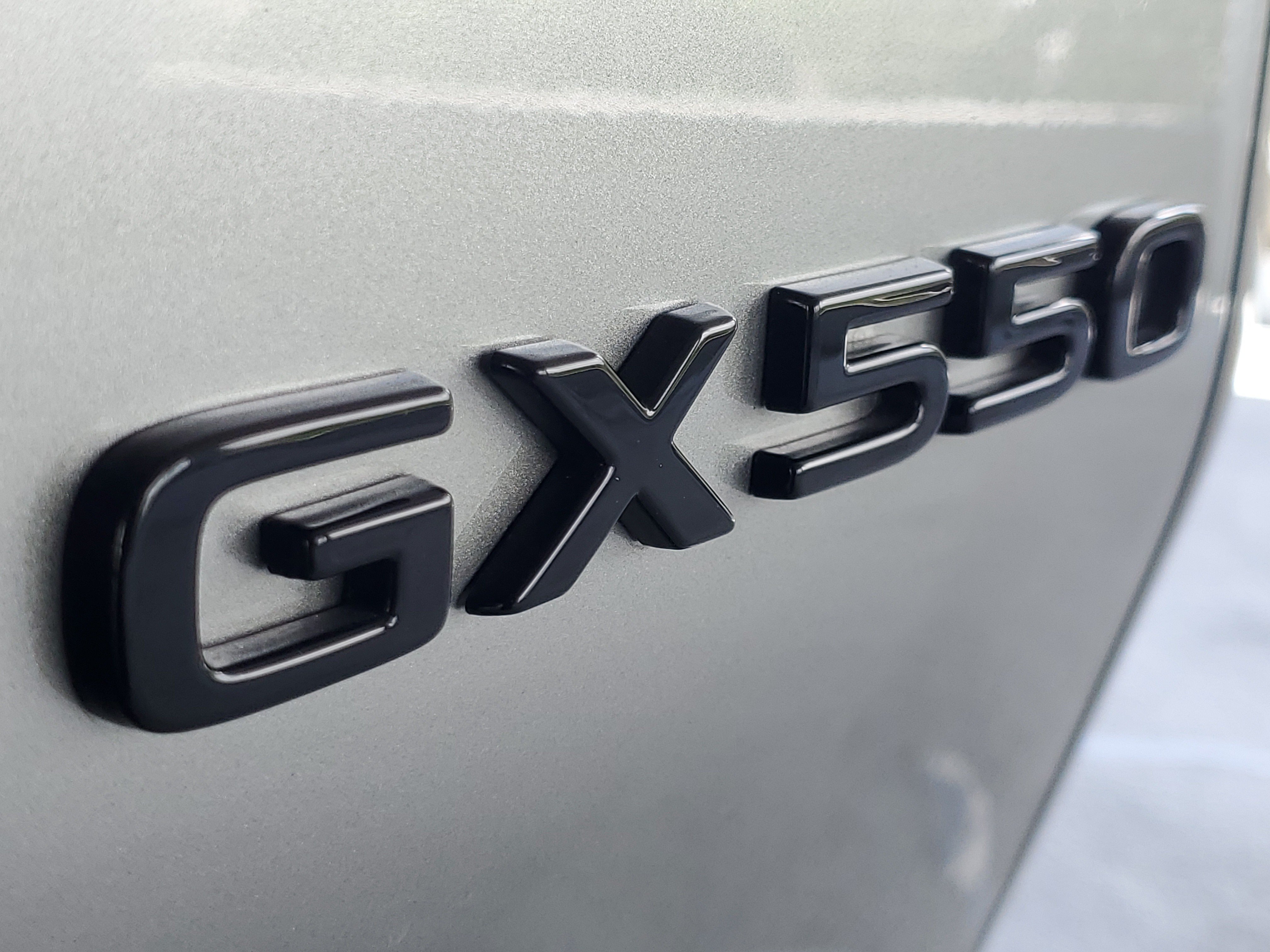 Used 2024 Lexus GX 550 w/ Cold Area Package AWD/4WD image 6
