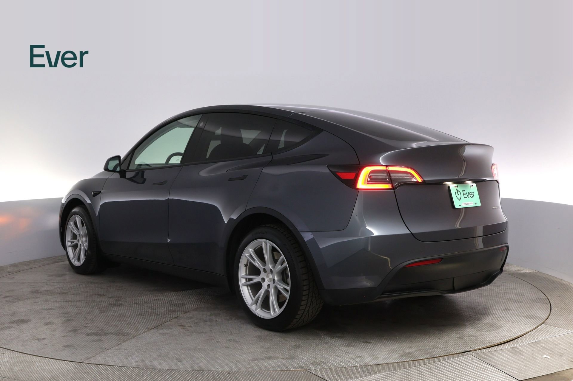 Used 2023 Tesla Model Y Long Range AWD/4WD image 17