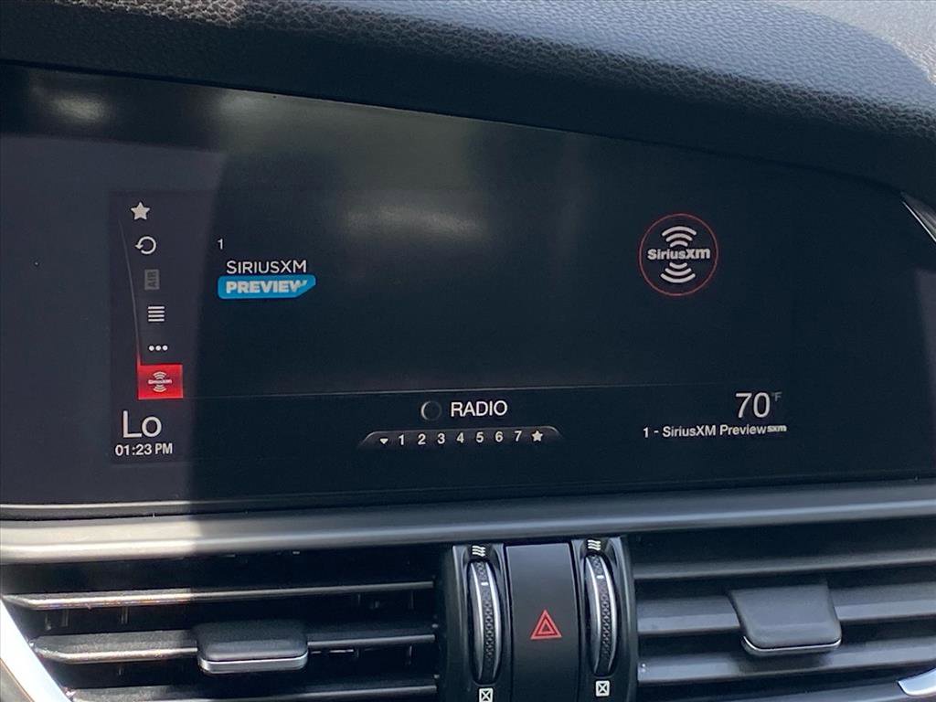 Used 2019 Alfa Romeo Giulia Ti Sport w/ Quick Order Package 22S Sport AWD/4WD image 8