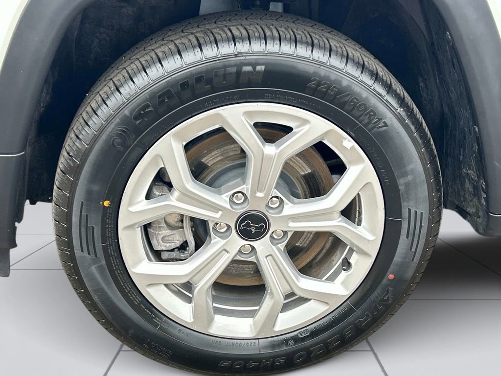 Used 2025 Jeep Compass Latitude AWD/4WD image 9