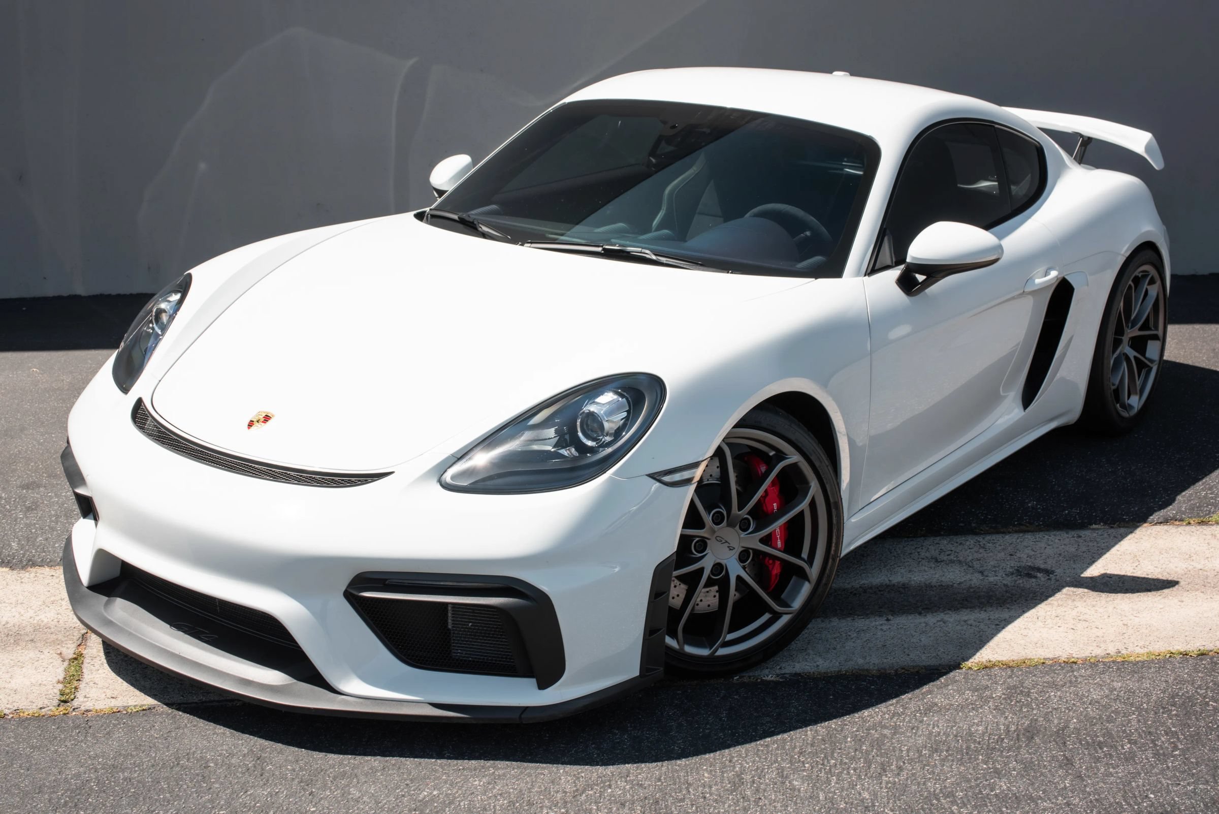Used 2020 Porsche 718 Cayman GT4 RWD image 2