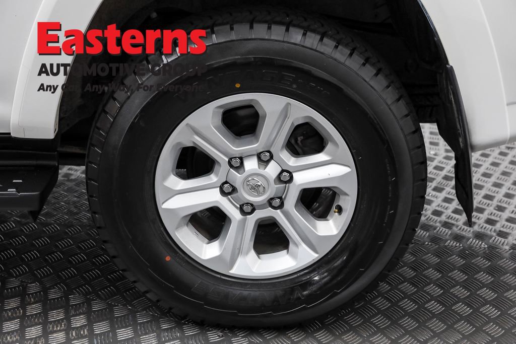 Used 2024 Toyota 4Runner SR5 image 31