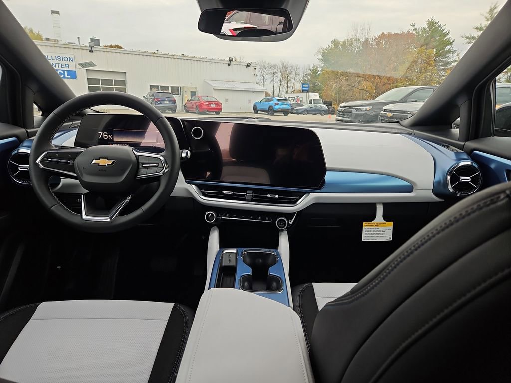 New 2026 Chevrolet Equinox EV LT image 5