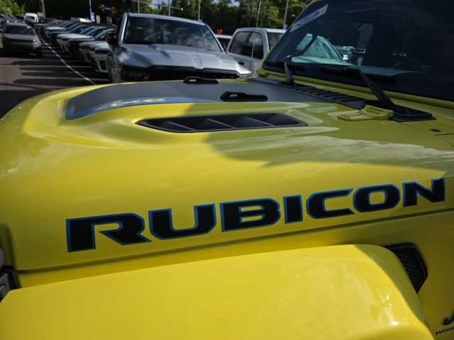 Used 2023 Jeep Wrangler Unlimited Rubicon 4xe w/ Cold Weather Group AWD/4WD image 5