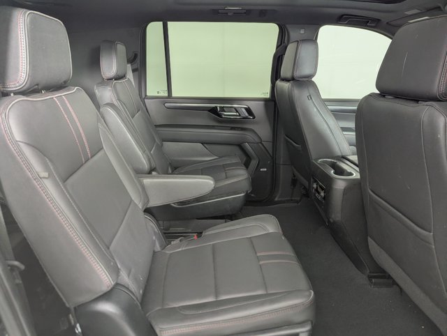 Used 2025 Chevrolet Suburban RST w/ Comfort Package AWD/4WD image 19