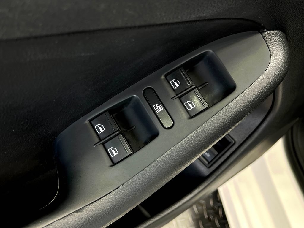 Used 2012 Volkswagen Jetta SE FWD image 15