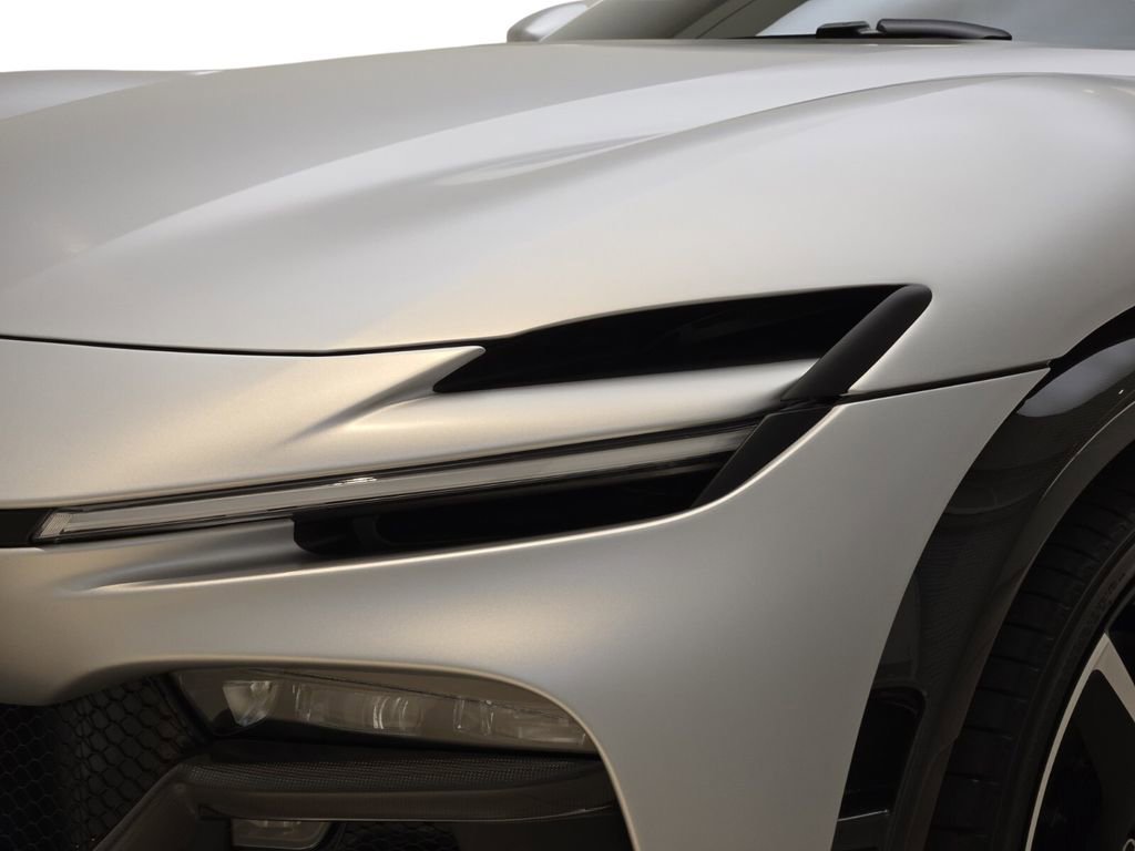 Used 2025 Ferrari Purosangue image 5