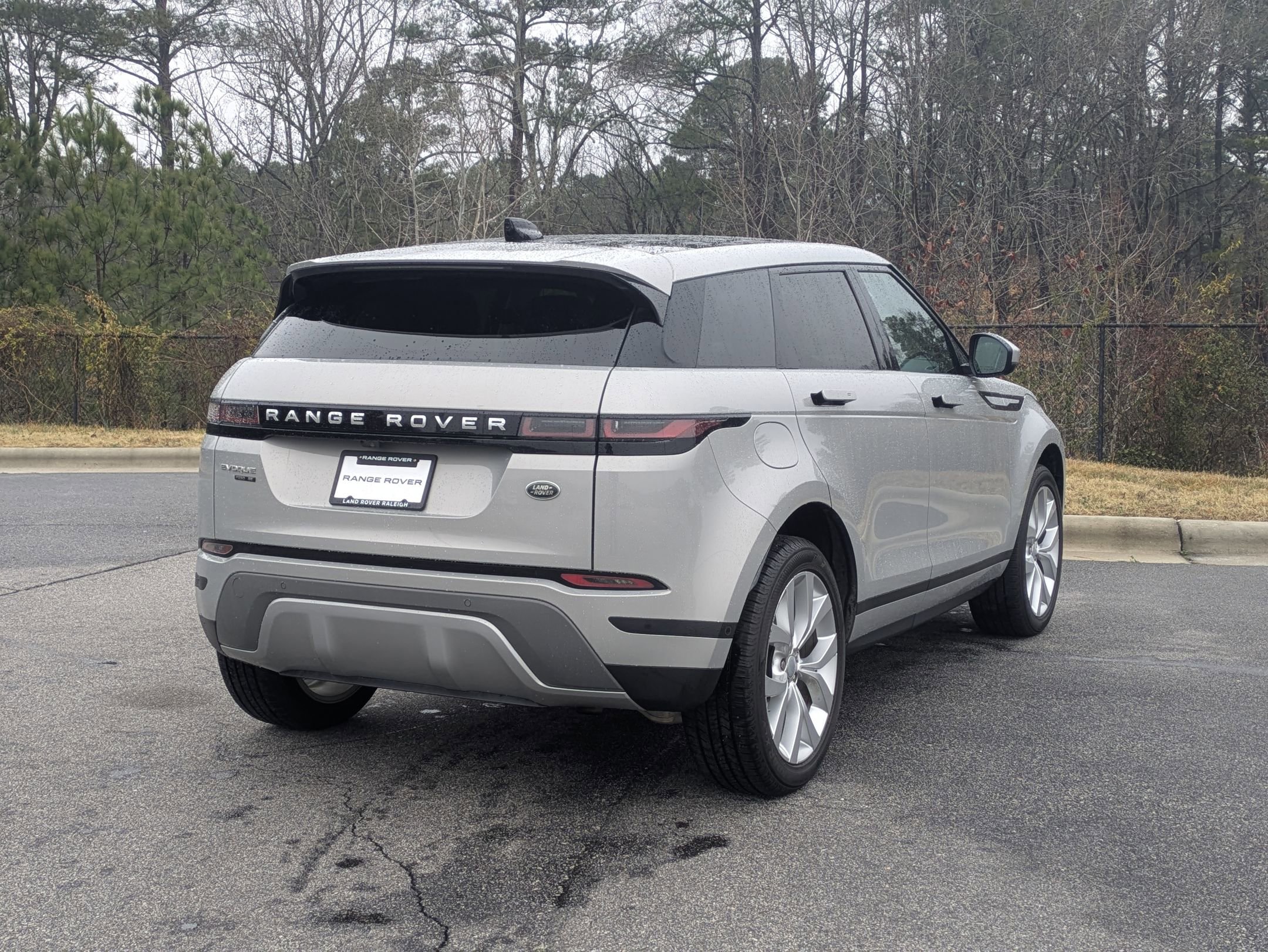 Used 2020 Land Rover Range Rover Evoque SE image 5