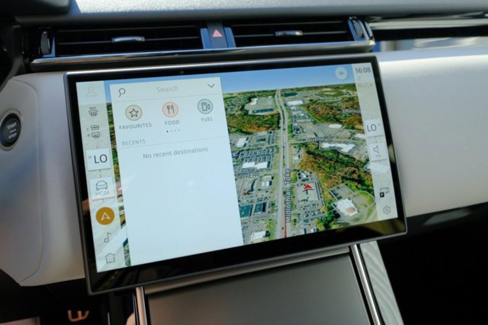 New 2025 Land Rover Range Rover Velar Dynamic SE image 23