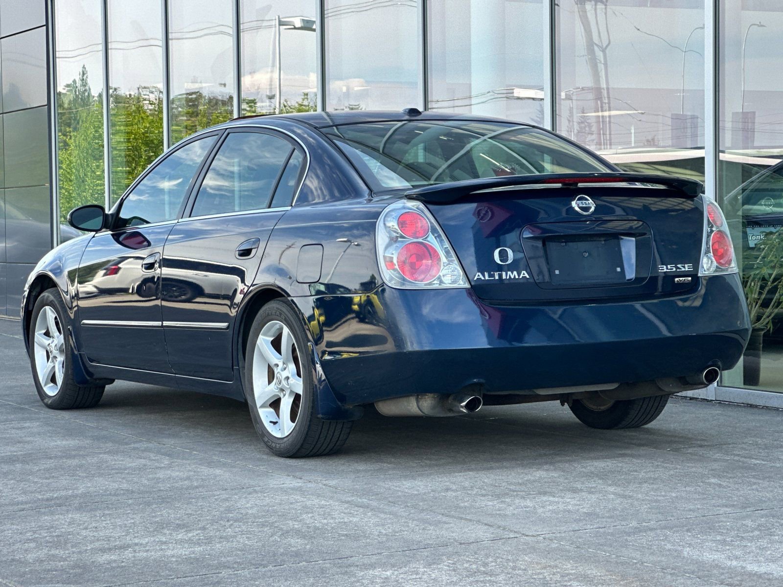 Used 2006 Nissan Altima 3.5 SE w/ (X01) Leather Pkg FWD image 5